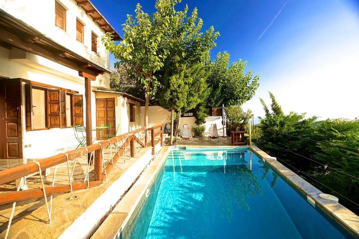 Ferienhaus für 6 Personen, mit Meerblick und Terrasse sowie Garten und Pool am Pilion