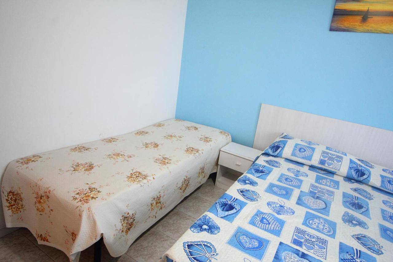 Ganze Wohnung, Apartment with Balcony in Spiaggia di Rivabella, Rivabella