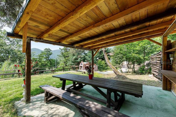La Liguria Tra Gli Ulivi 2 – 250 m² tuin, bergzicht, airco, goed uitgerust buitenleven in Pero (Varazze), Varazze