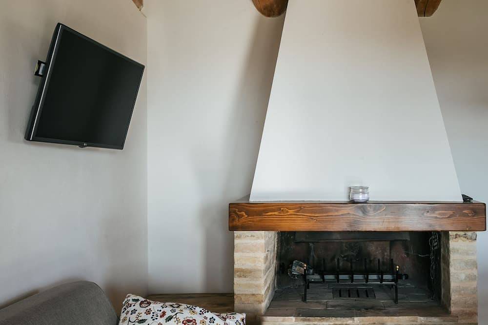 Ginepro the annex of Villa Vernaschi Ideal for a couple or a family with a child in Santa Maria Nuova, Ancona Provinz