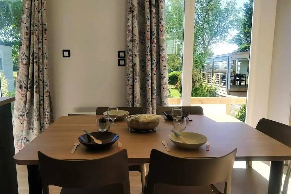 C- Mobil-home Baltique - 2 sdb - 3 chambres 6 Ã  8 personnes - 6 pers. inclus dans le tarif in Saint-Gilles-Croix-de-Vie, Vallée de la Loire