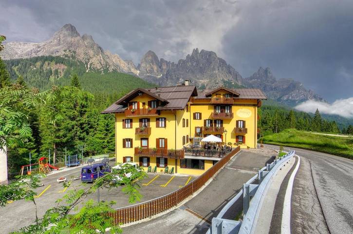 Hôtel pour 2 personnes à San Martino di Castrozza - 2