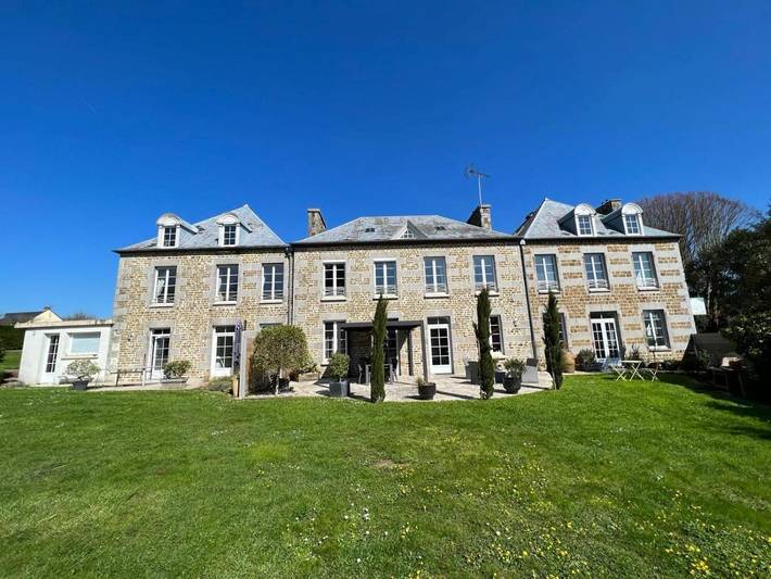 Location de vacances pour 15 personnes, avec Jacuzzi et Terrasse ainsi que Jardin et Vue à Tessy-sur-Vire