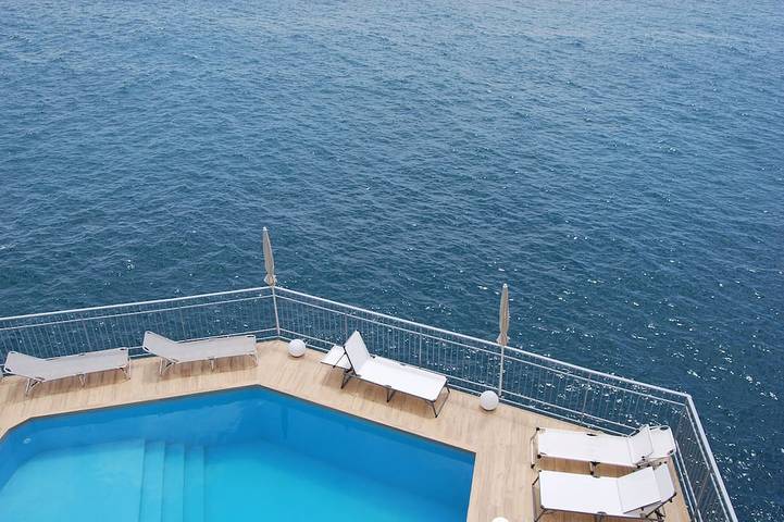 Villa für 8 Personen, mit Balkon und Whirlpool - 1