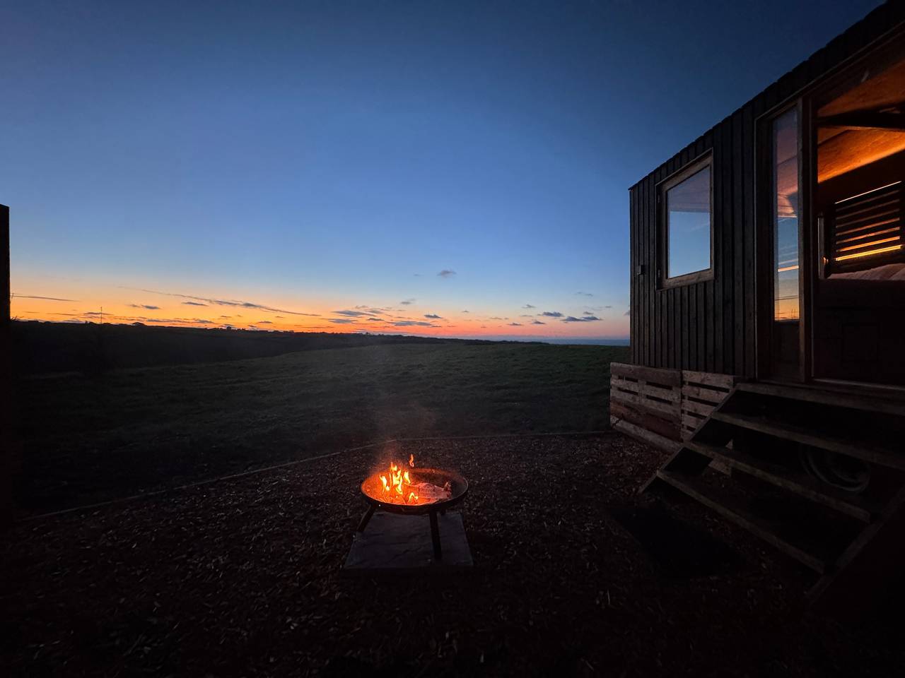 1 Bed Cabin - Sleeps 2 - Pets - Garden - Parking in Devon