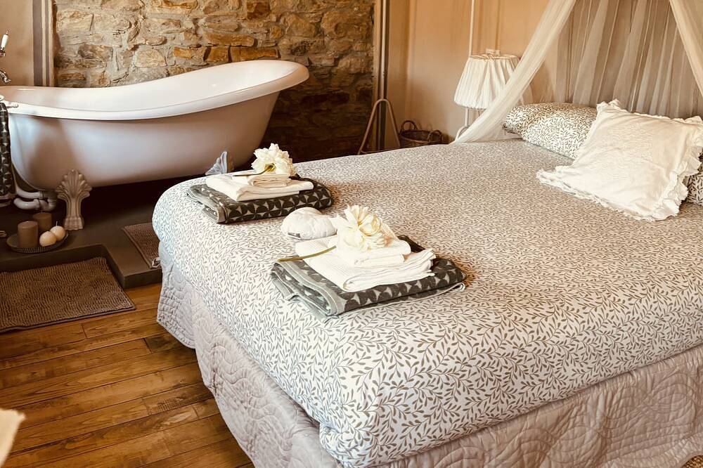 Magisches und altes Bauernhaus im grünen Gavi-Gebiet, Wein & Relax, privates Naturschwimmbad in Lerma, Alessandria Provinz