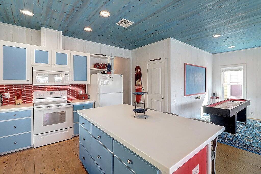 Komfortabel und geräumig beinhaltet einen privaten Pool und Shuffle Board! in Port Aransas, Mustang Island