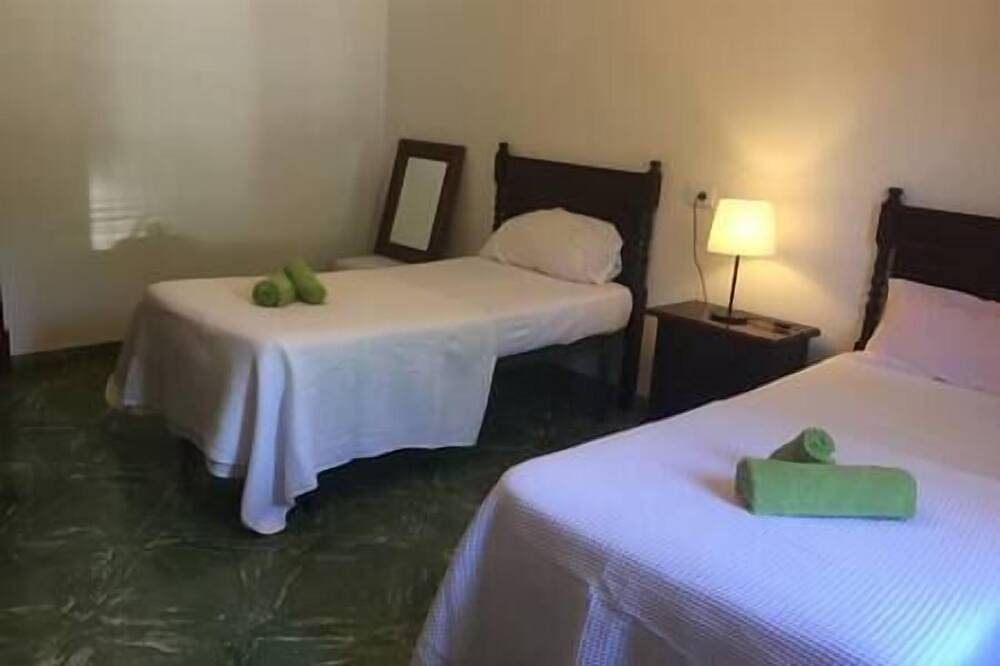 Little House & Garden In Palma Next To University in Palma Old Town, Palma