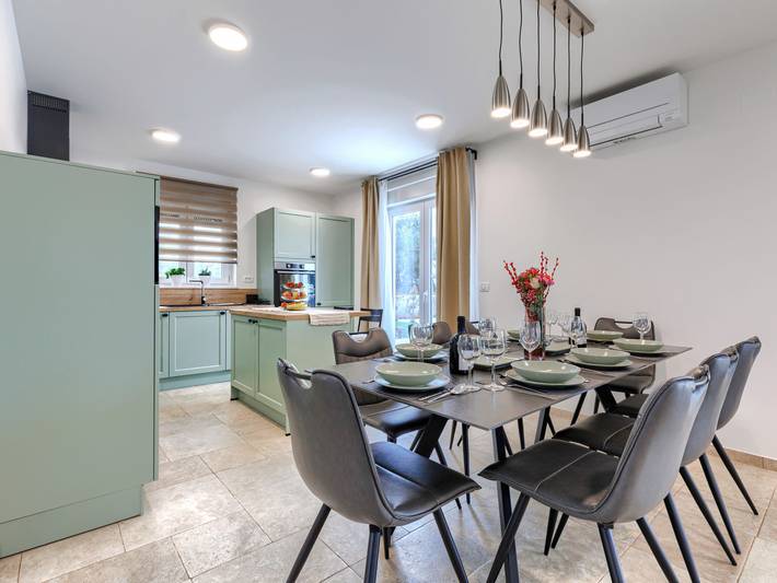 Ferienhaus für 8 Personen, mit Terrasse und Pool sowie Garten in Umag und Umgebung - 3