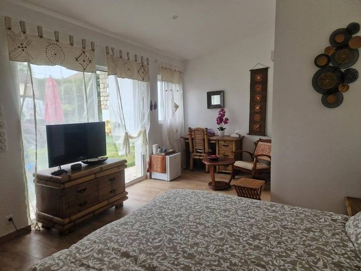 Gîte pour 2 personnes, avec jacuzzi ainsi que jardin et piscine, animaux acceptés à Orry-la-Ville - 2