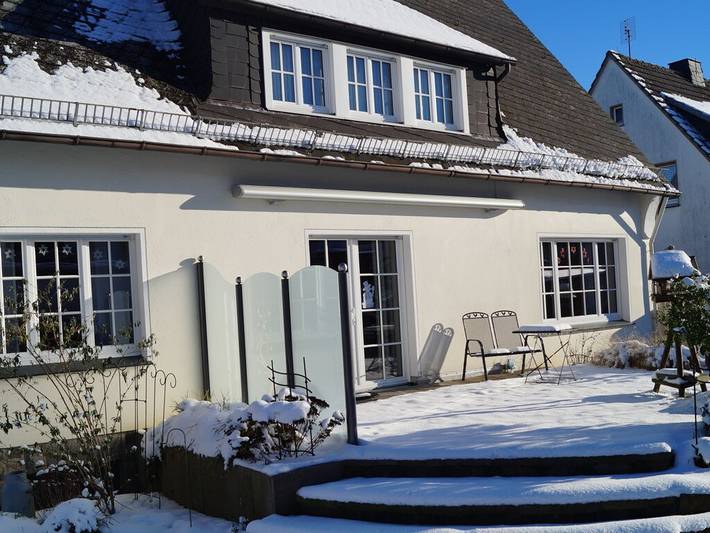 Ferienhaus für 4 Personen, mit Garten in Warstein