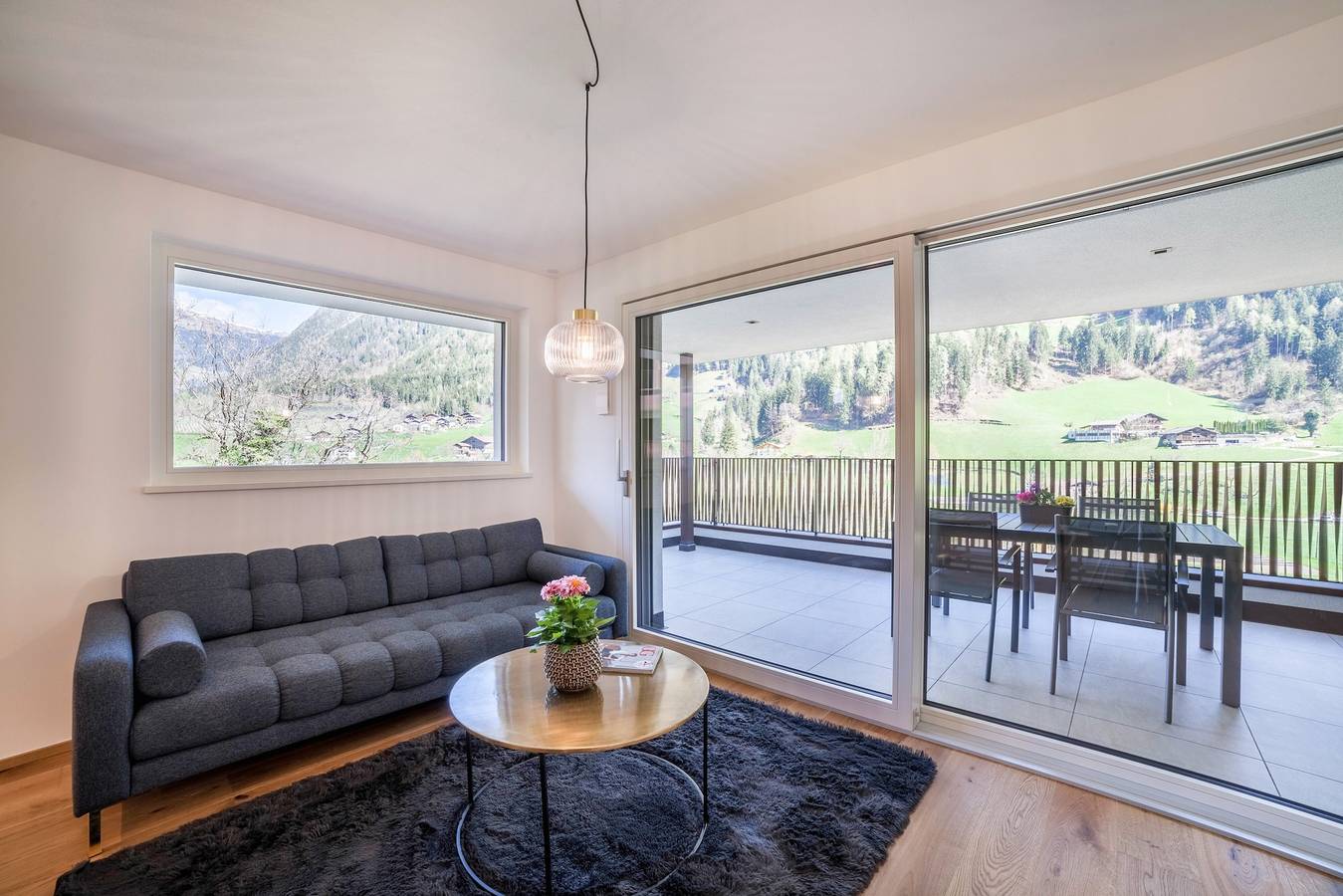 Entire apartment, Apartment 'Sankt Martin' with Mountain View, Private Terrace and Wi-Fi in St. Martin in Passeier, Passeiertal