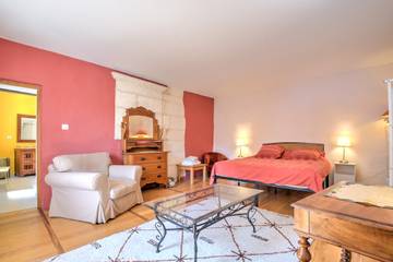Gîte pour 4 personnes, avec jardin à Bourdeilles