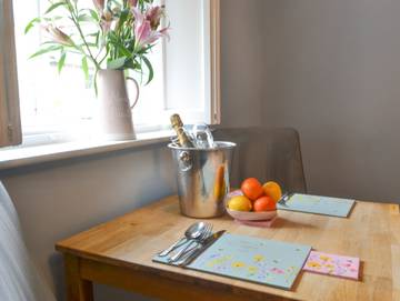 Log Cabin for 2 People in Alnwick, Northumberland, Photo 4