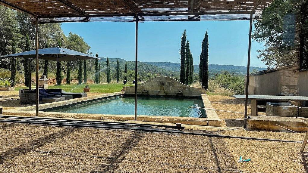 Hermosa mansión con piscina cubierta en Provenza in APT, Parque natural regional del Luberon