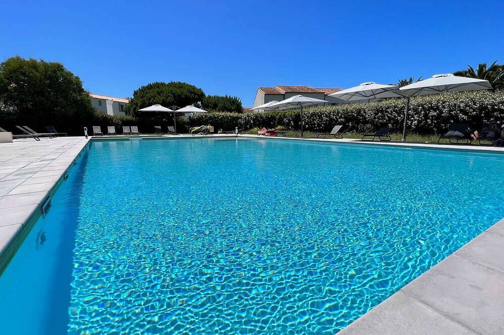 Pretty house in residence - yard - pool - parking in Ars-en-Ré, Isla de Ré