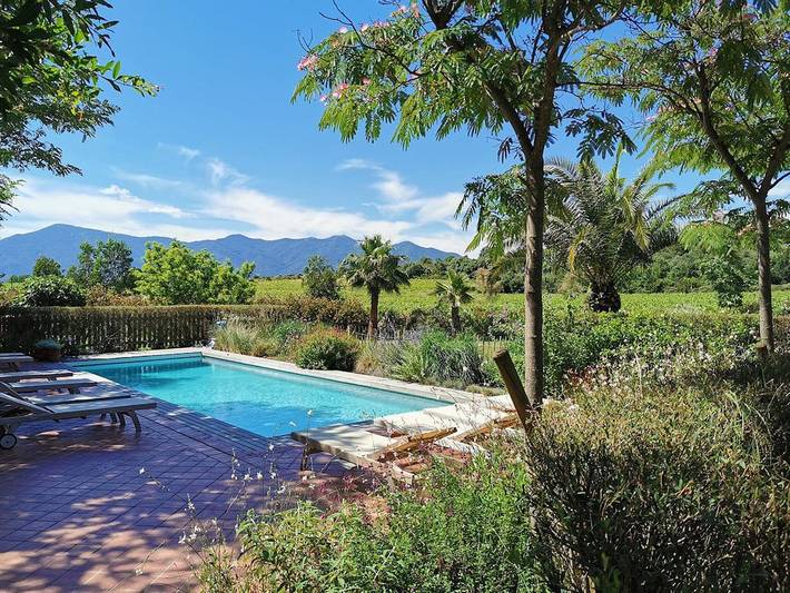 Cottage pour 2 personnes, avec piscine et jardin à Ortaffa