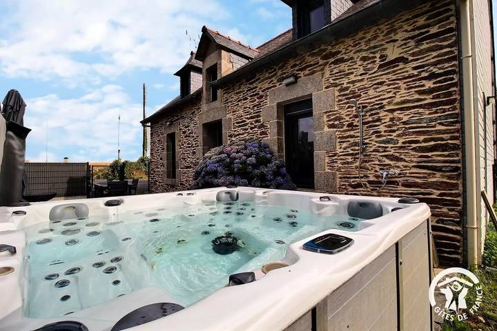 Gîte pour 4 personnes, avec jardin