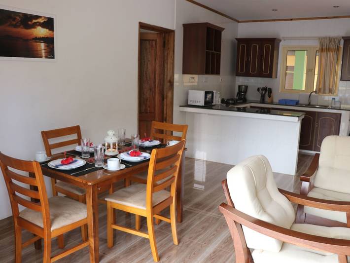 Gîte pour 4 personnes, avec terrasse aux Seychelles - 3