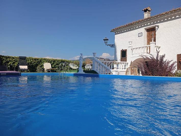 Casa rural para 2 personas, con vistas además de jardín y piscina, Se admiten mascotas en Segura de la Sierra