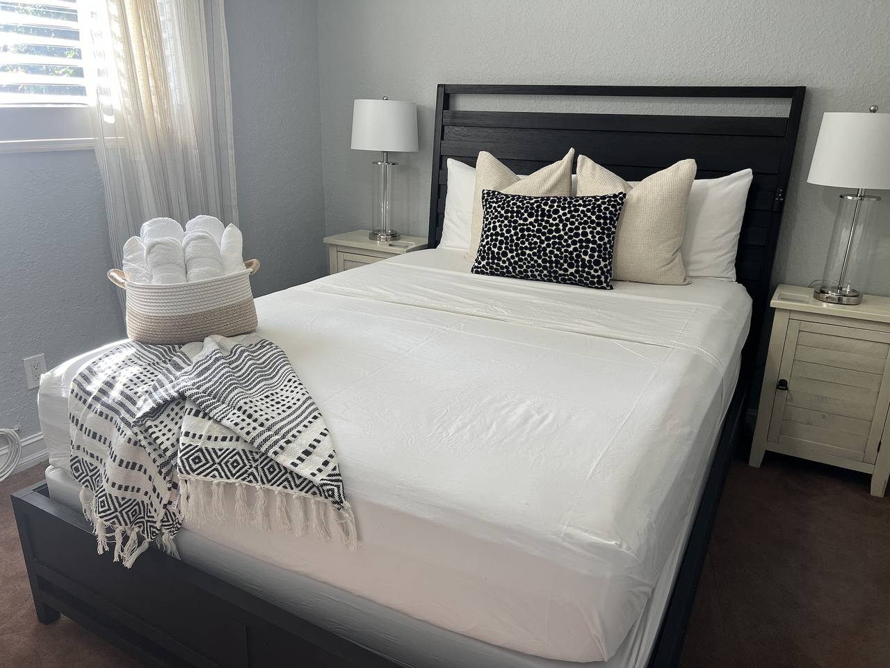 3 Bed - Sleeps 6 - Free Parking - 5 Mins to Beach in Hollywood (Florida), Broward County