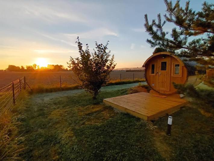 Camping pour 2 personnes, avec jardin ainsi que vue et terrasse, animaux acceptés dans l' Aube