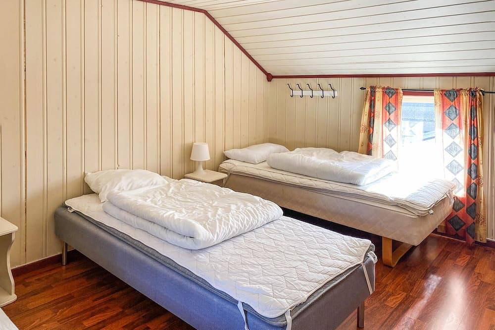 Gorgeous home in Kverva with Wifi in Frøya