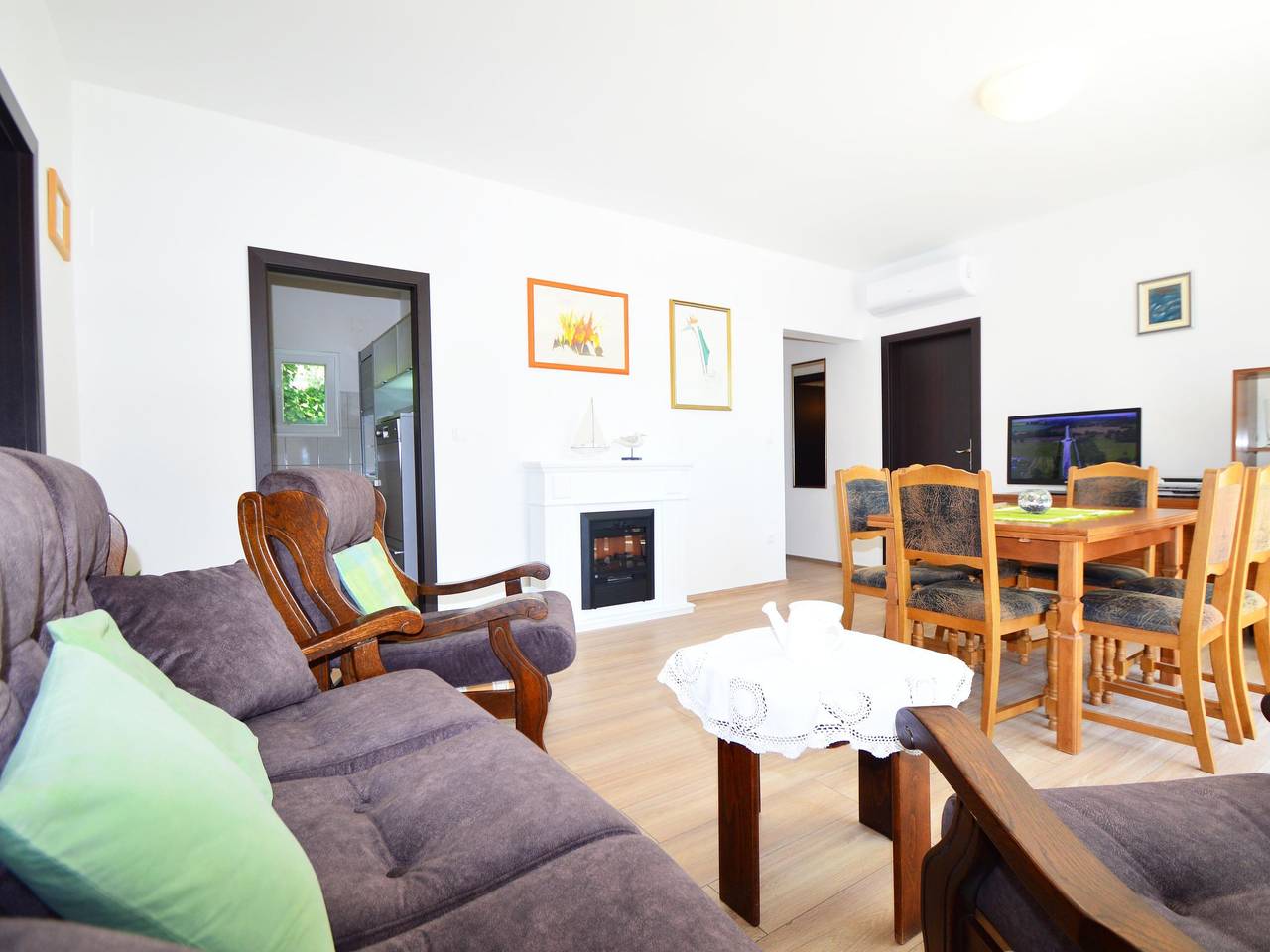 Ganze Wohnung, Amiela in Okrug Gornji, Ciovo