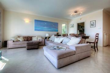 Villa for 10 People in San Remo, Sanremo Municipality, Photo 4
