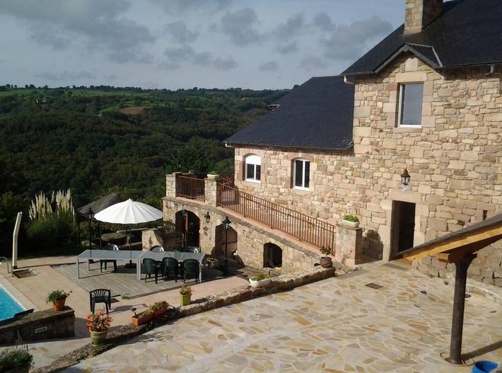 Chambre d’hôte pour 2 personnes, avec jardin et piscine dans l' Aveyron - 2