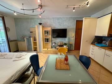 Ferienwohnung für 4 Personen in Colà, Lazise, Bild 2