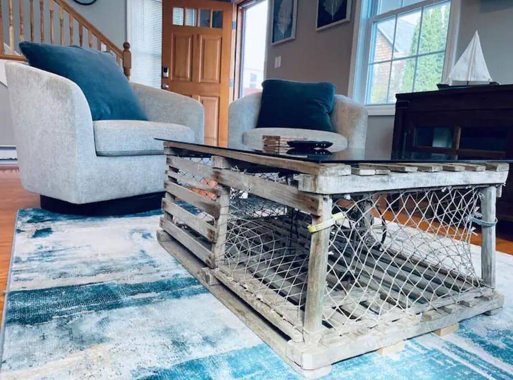 Coastal Cottage - Porch, Grill, Walk to Portsmouth in Kittery, York County