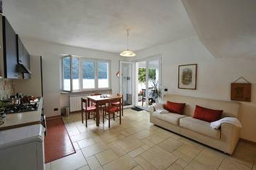 Casa Vacanza per 10 Persone in Comune di Porlezza, Lago di Lugano, Foto 4