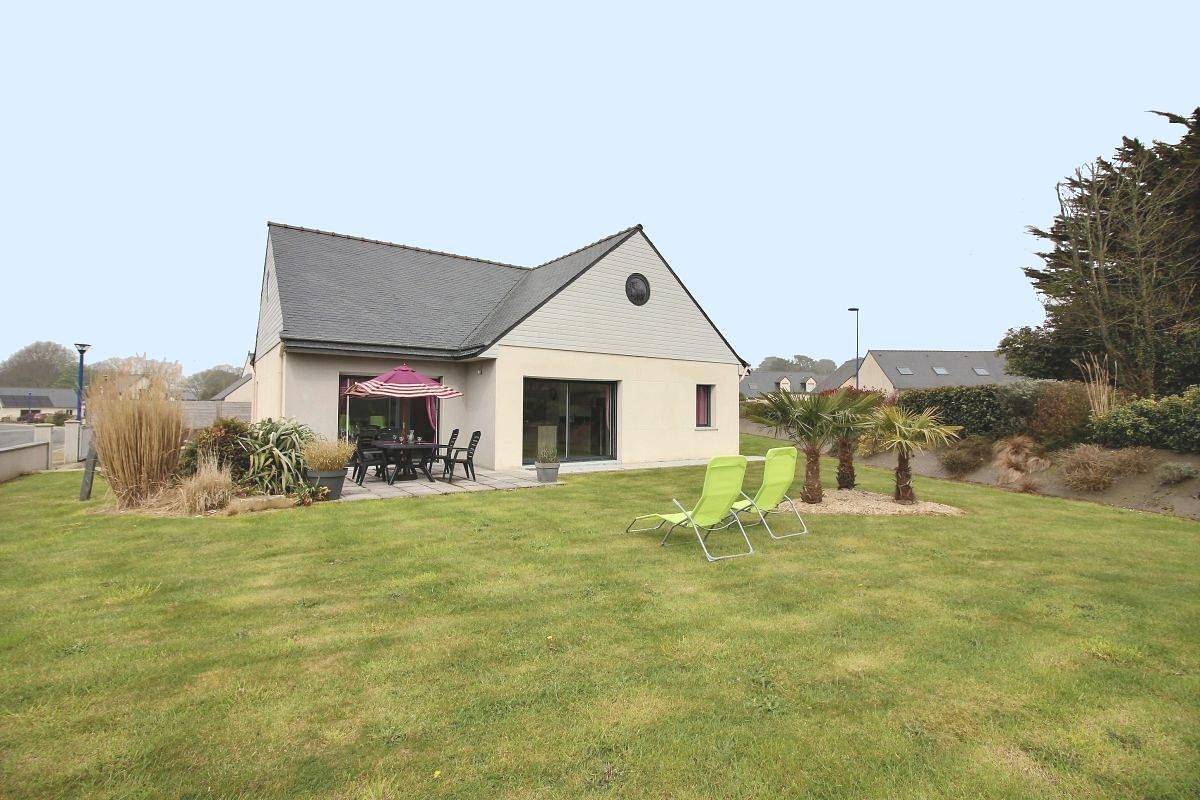 Le Bord de Mer in Louannec, Côte de Granit Rose