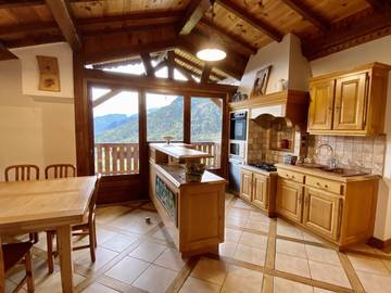 Gîte pour 6 personnes, avec terrasse à La Léchère