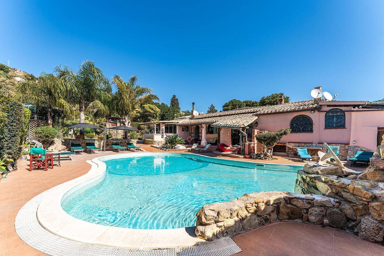 Guest House Villa Verde - Short Term Room Rentals in Geremeas, Maracalagonis