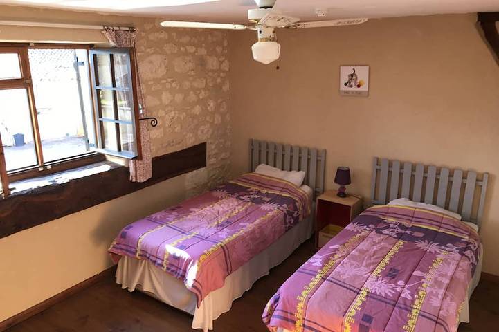 Location de vacances pour 5 personnes, avec terrasse et piscine à Les Lèves-et-Thoumeyragues - 3