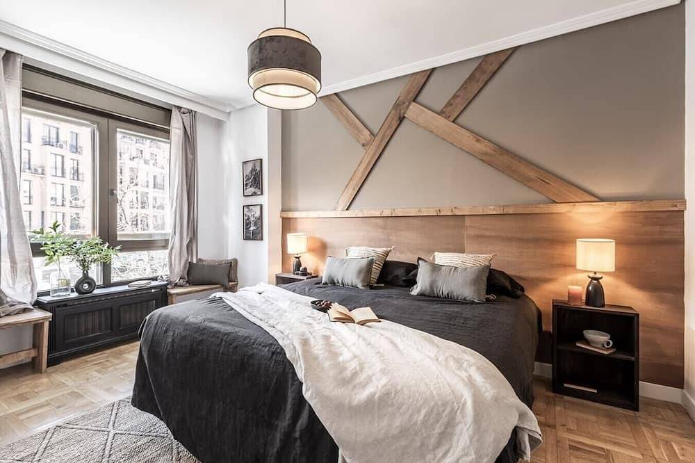 Apartamento entero, Arties - 4 bedrooms apartment in Almagro in Chamberí (Madrid), Madrid