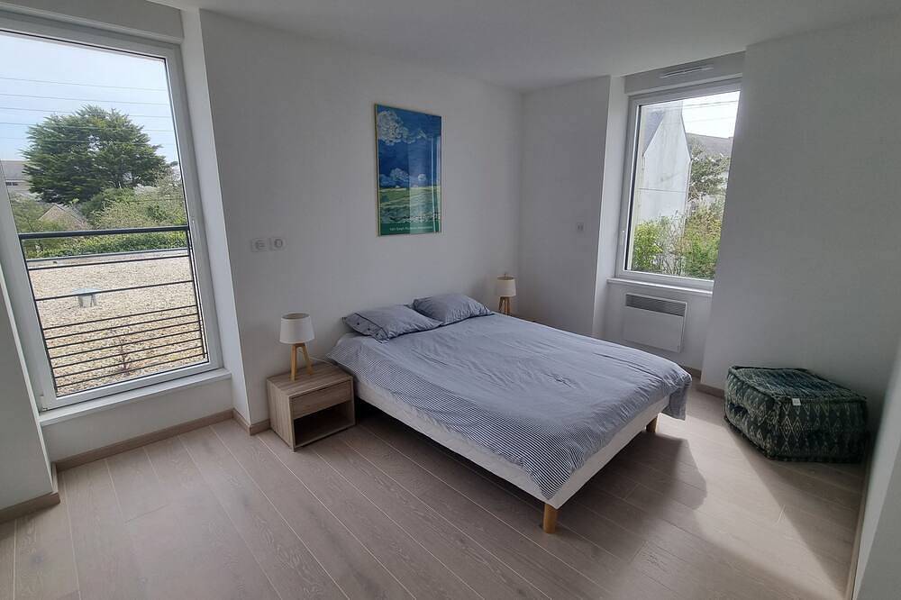 Breton house in the heart of the village, 50 m from the port and beach in Lesconil, Plobannalec-Lesconil