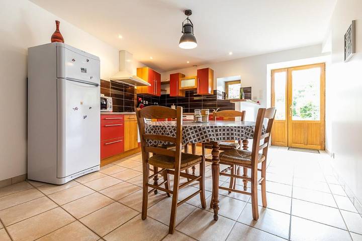 Location de vacances pour 6 personnes, avec terrasse ainsi que jardin et vue, adapté aux familles à Sougéal - 3