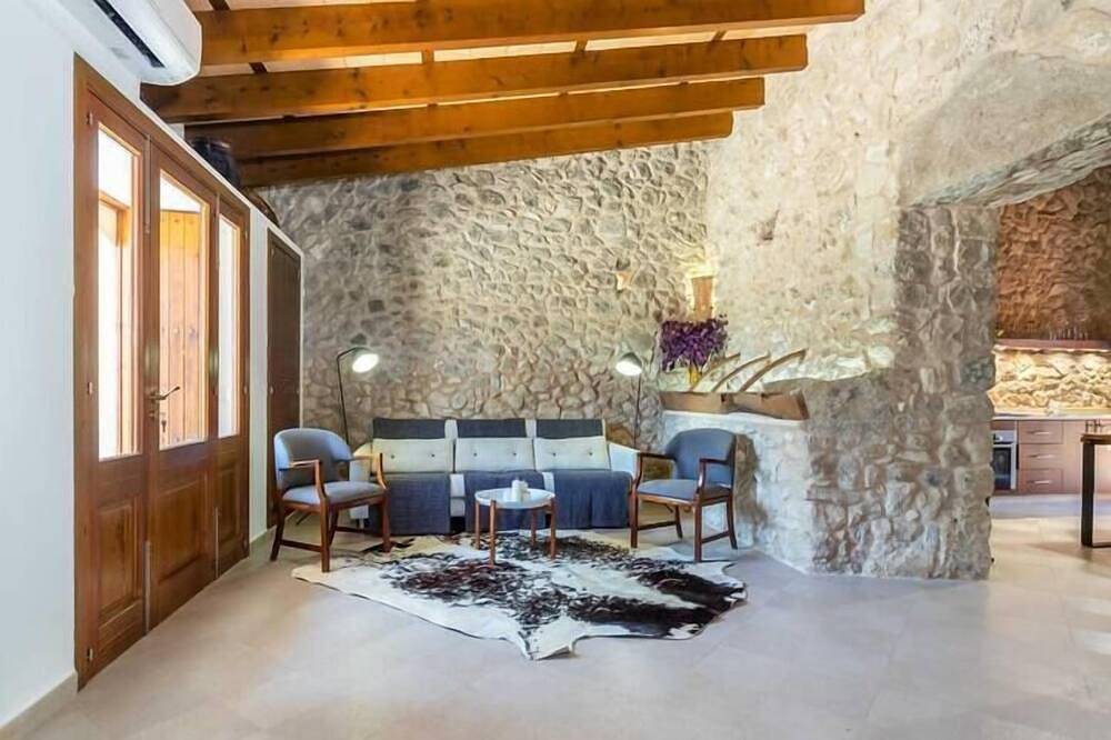Finca Sa Serra – authentic style and luxury in Lloret de Vistalegre, Majorca Center