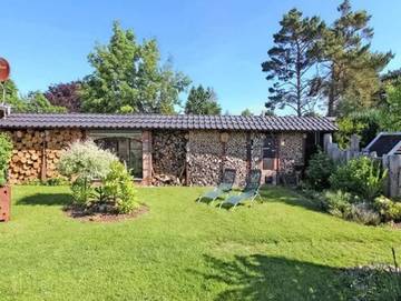 Ferienwohnung für 3 Personen, mit Terrasse und Garten in Barth