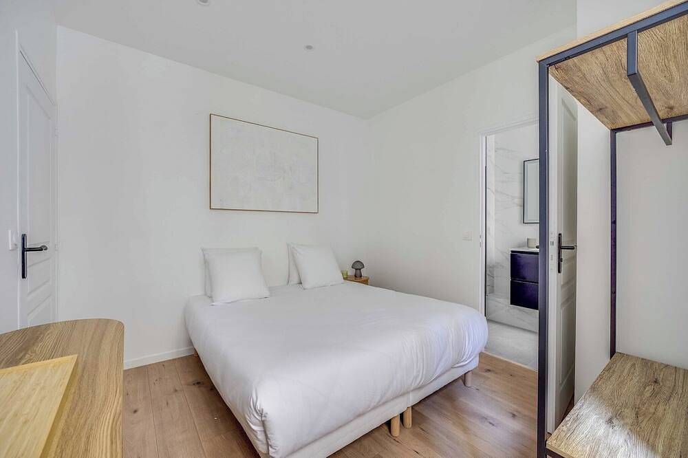 Ganze Wohnung, Modernes Apartment mit 1 Schlafzimmer und 4 Bädern - Levallois in Levallois-Perret, Hauts-de-Seine