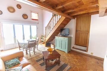 Gîte pour 2 personnes, avec jardin ainsi que piscine et terrasse à Pernes-les-Fontaines