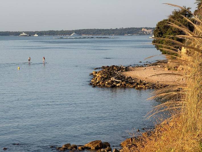 Gîte pour 4 personnes, avec balcon et vue dans Office De Tourisme De Golf Juan - 3
