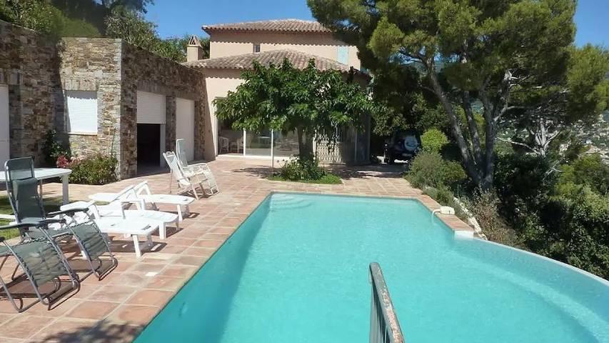 Villa pour 10 personnes, avec jardin et piscine, animaux acceptés à Cavalaire-sur-Mer - 3