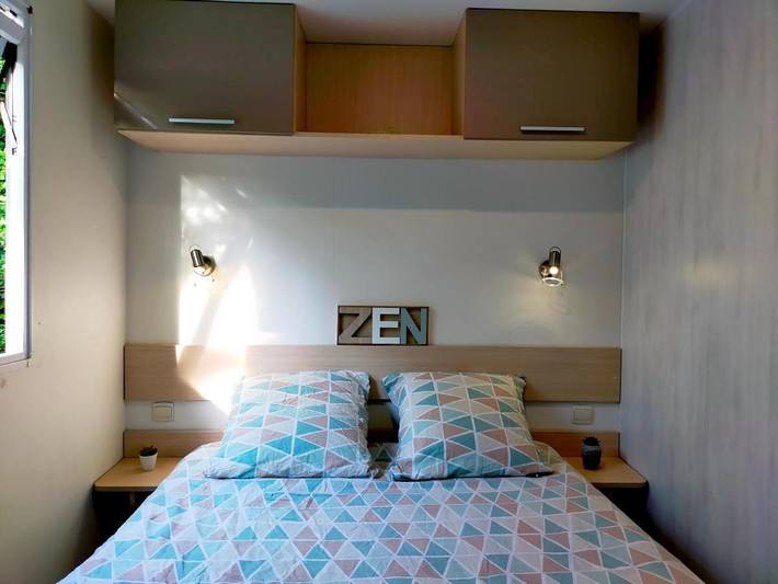 Camping pour 6 personnes, avec jardin ainsi que piscine et jacuzzi, adapté aux familles à Gassin - 4