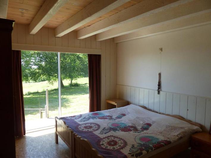 Location de vacances pour 5 personnes, avec terrasse et piscine ainsi que jardin et vue à Hautefage - 4