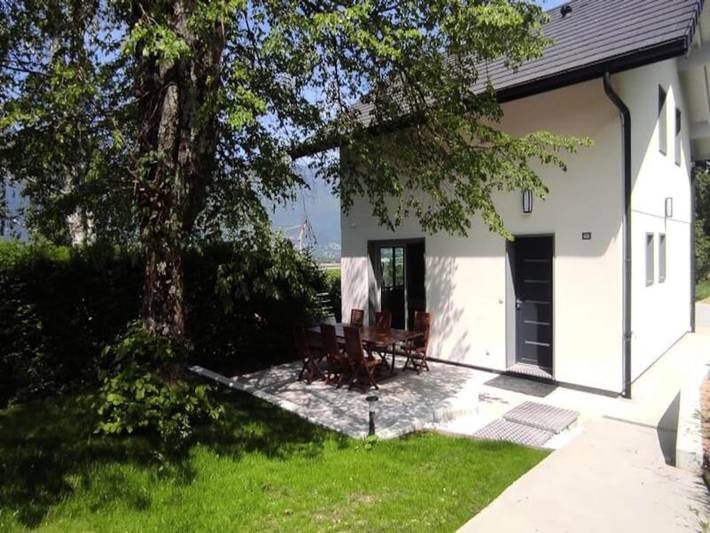 Gîte pour 6 personnes, avec terrasse et jardin, adapté aux familles à Voglans - 2