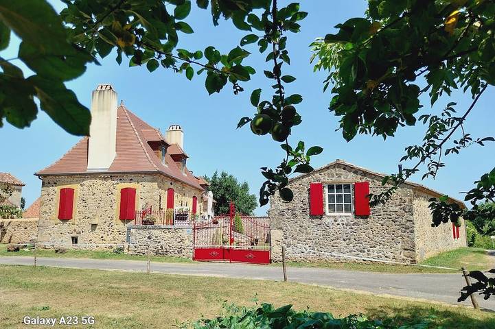 Gîte pour 3 personnes, avec jardin et terrasse